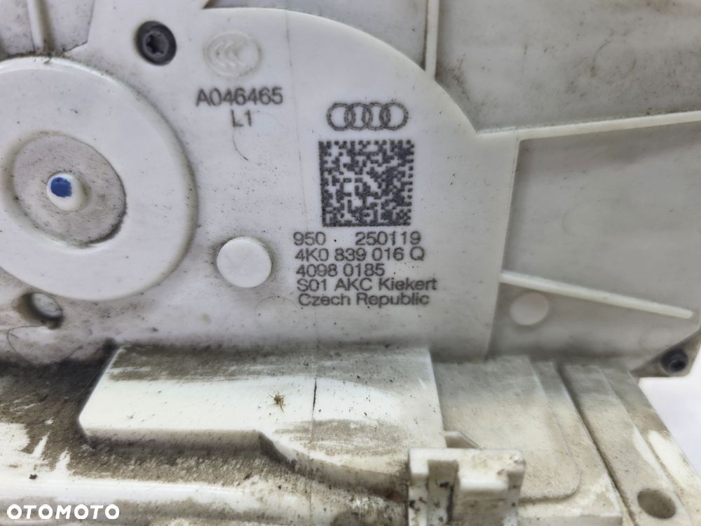 ZAMEK DRZWI PRAWY TYŁ AUDI A6 C8 4K0839016Q 9 PIN - 8