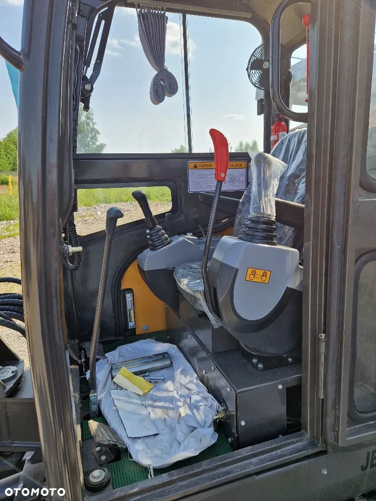 JCB JBC 8022 - 21