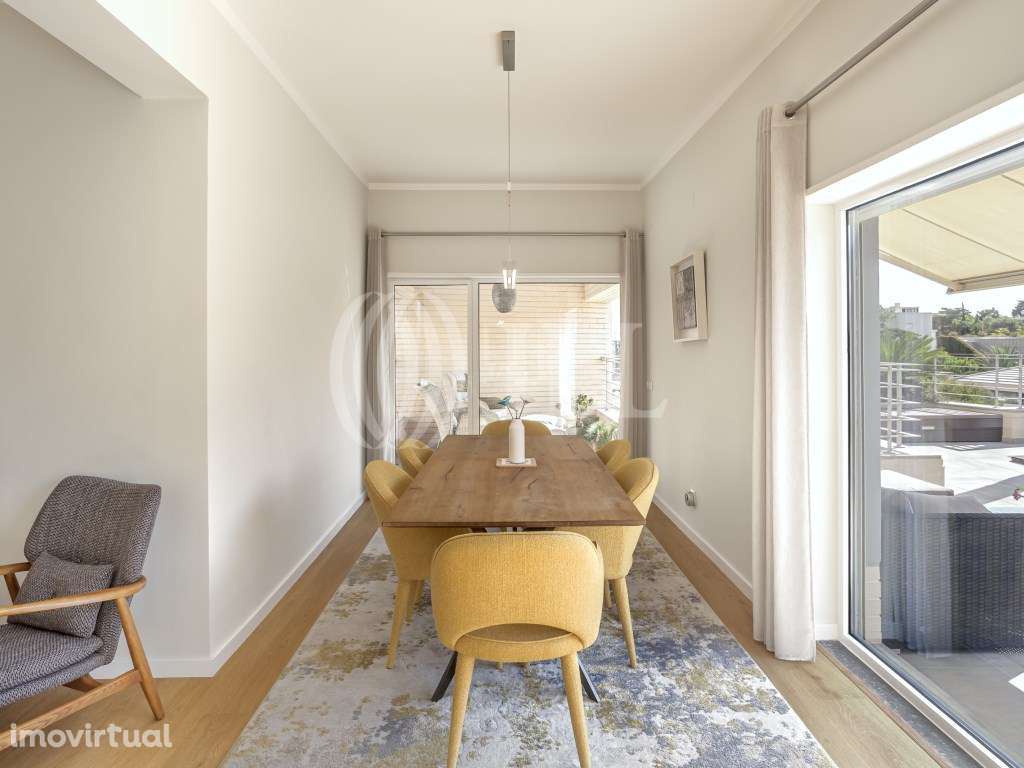 Apartamento T2+1 duplex com garagem, Estoril, Cascais - Grande imagem: 5/49