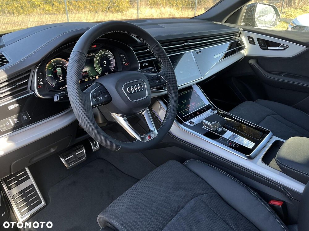 Audi Q8 - 25
