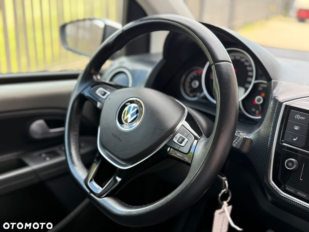 Volkswagen up! - 10