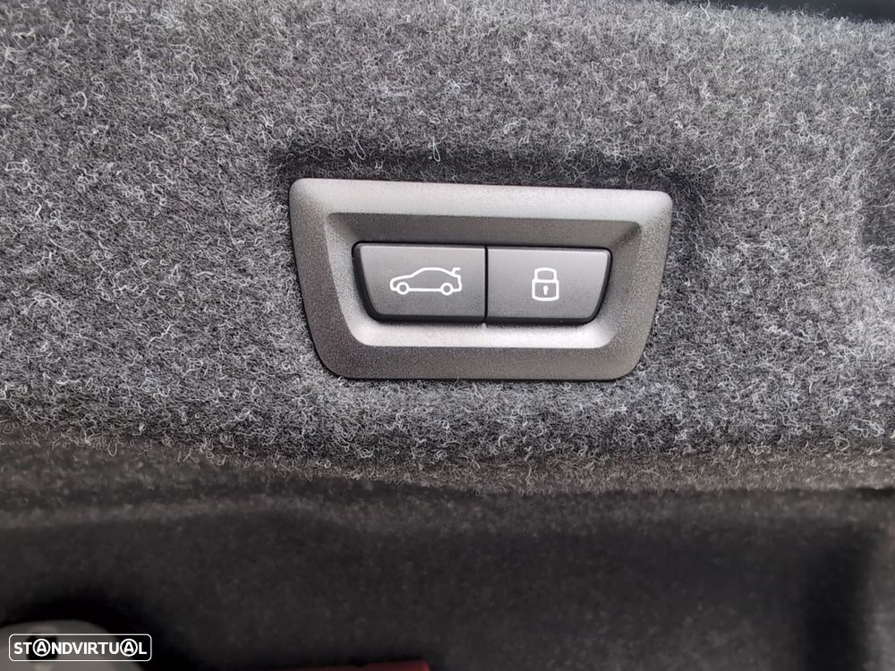 BMW 530 e Pack Desportivo M - 20