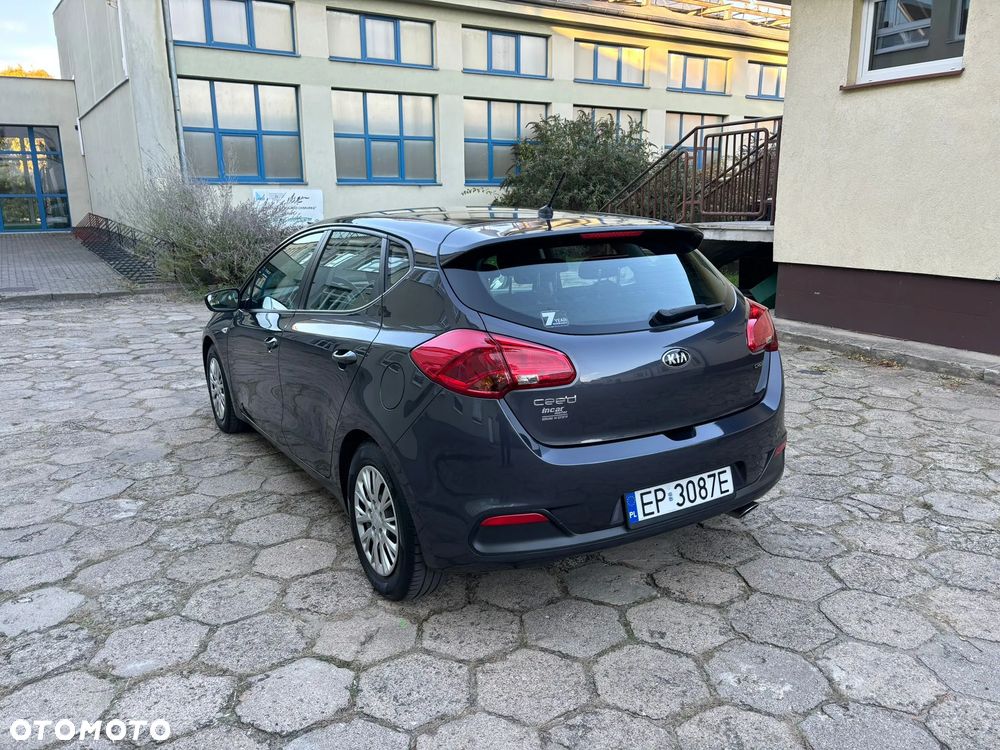 Kia Ceed - 21
