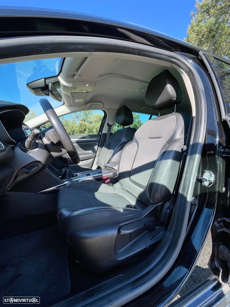 Renault Mégane Sport Tourer BLUE dCi 115 INTENS - 9