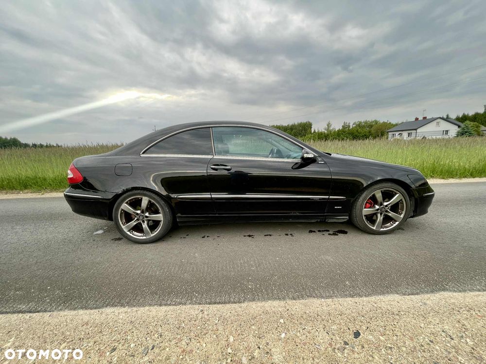 Mercedes-Benz CLK - 4