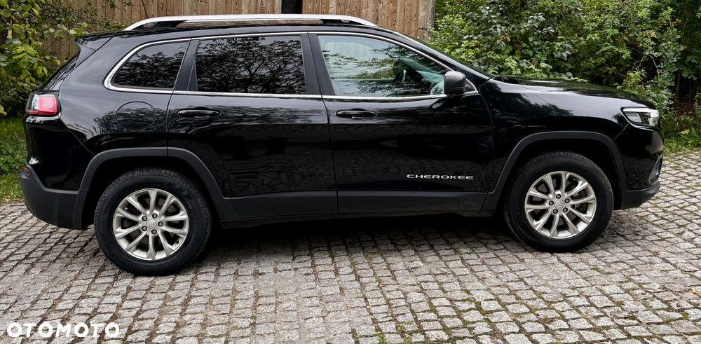 Jeep Cherokee - 1