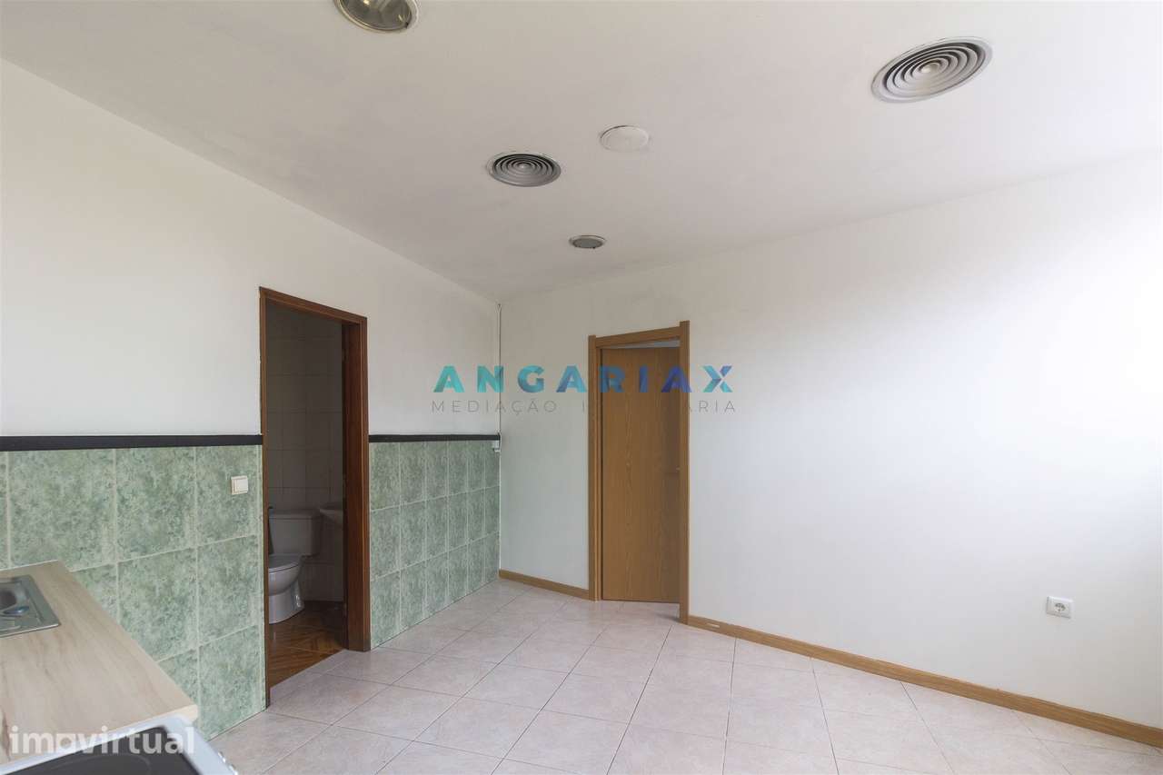 ANG1600 - Loja para Arrendamento em Marinha Grande - Grande imagem: 3/11