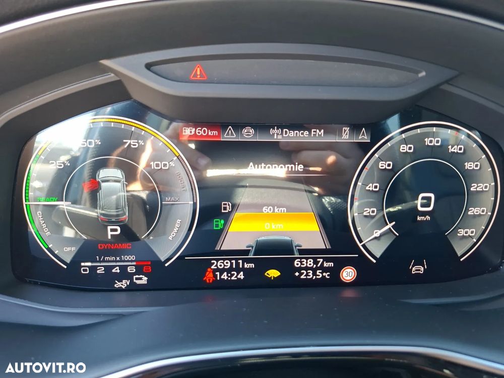 Audi Q7 55 TFSI e quattro Tiptronic PHEV S Line - 9
