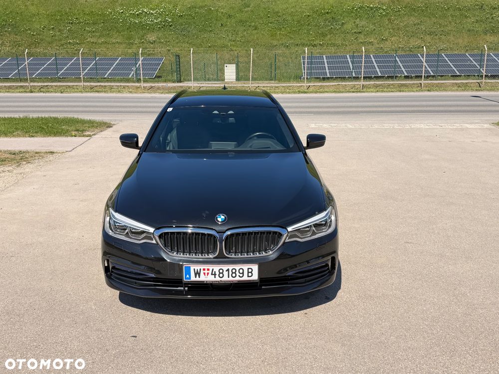 BMW Seria 5 520d xDrive MHEV Sport Line sport - 3