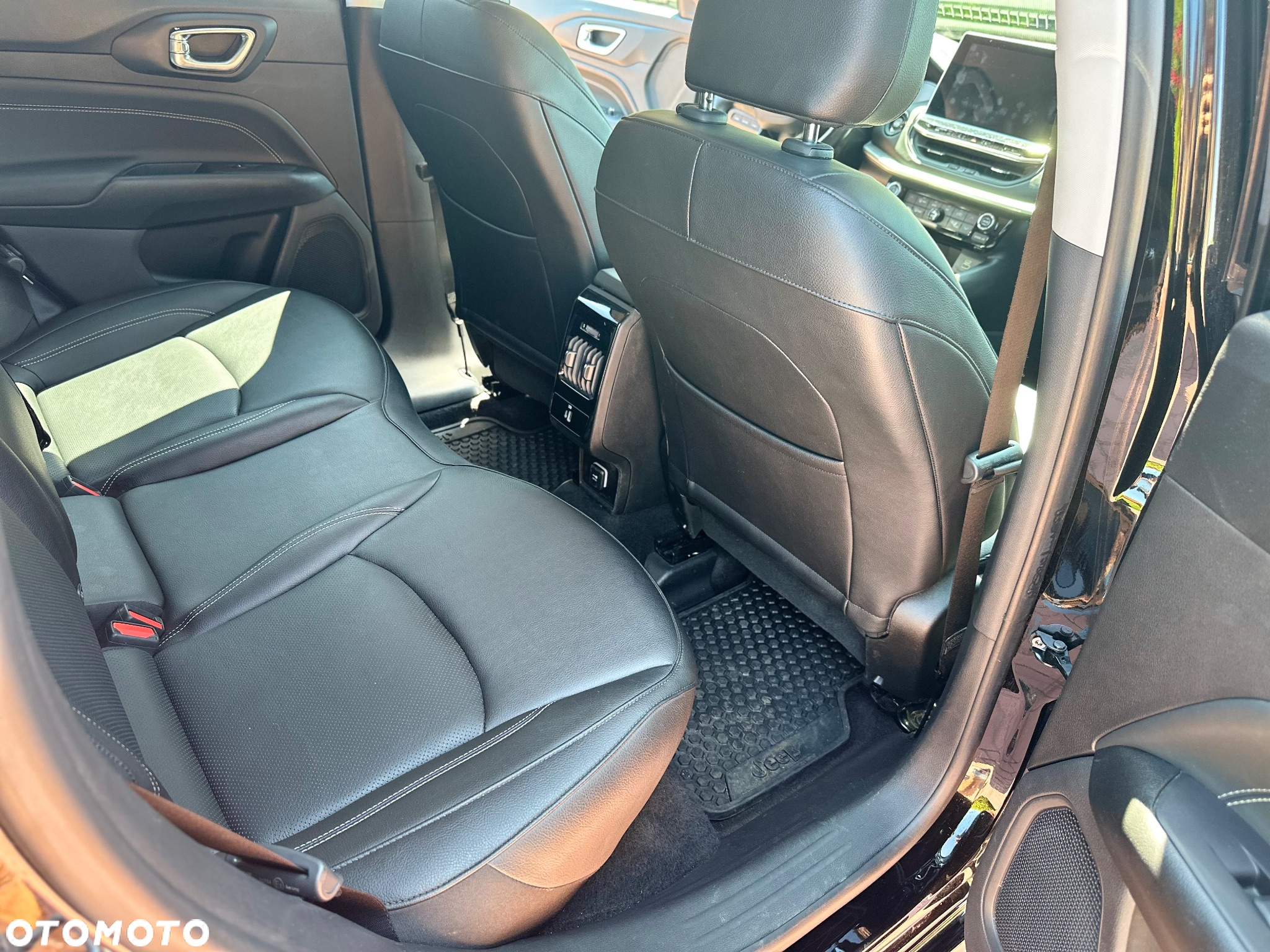 Jeep Compass 1.3 T4 4xe PLUG-IN HYBRID Automatik Limited - 17