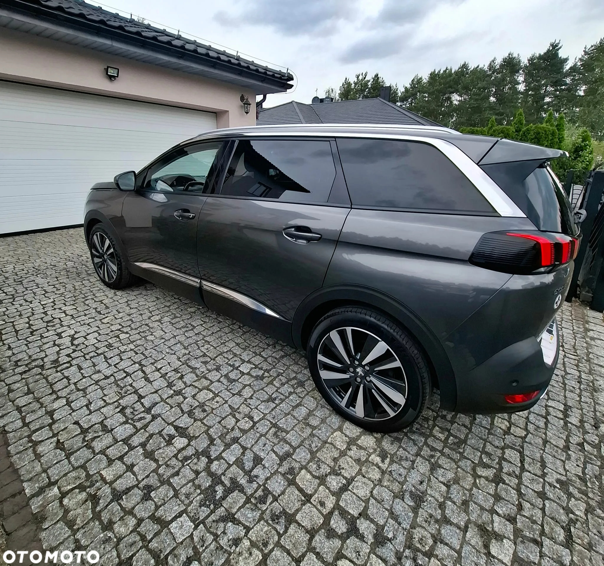 Peugeot 5008 - 4