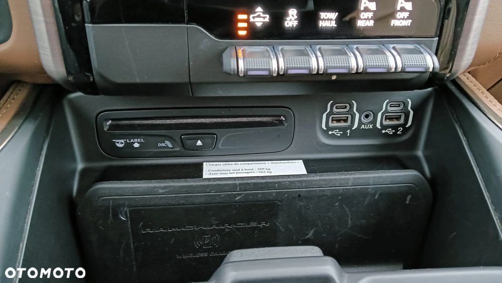 Dodge RAM 5.7 4x4 - 35