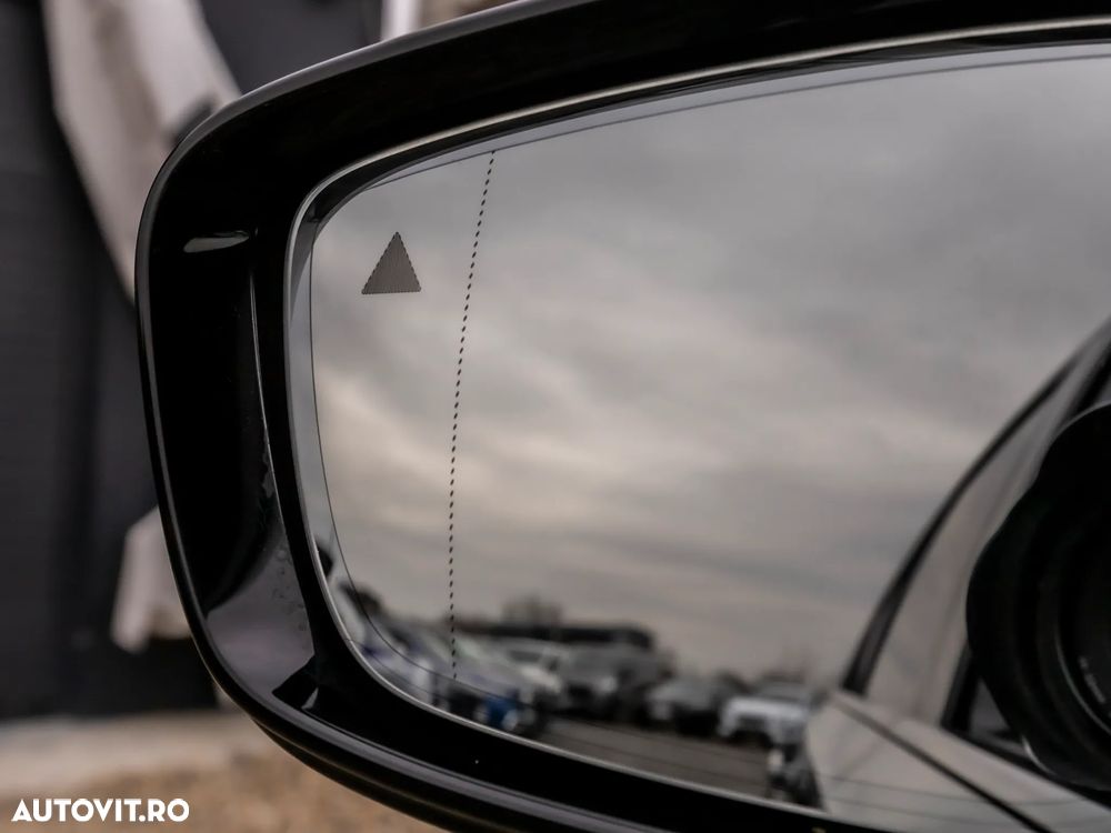 BMW Seria 3 330e xDrive Aut. M Sport - 29