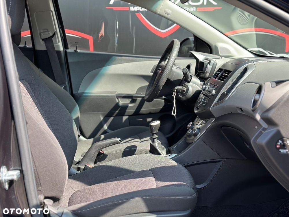 Chevrolet Aveo - 30