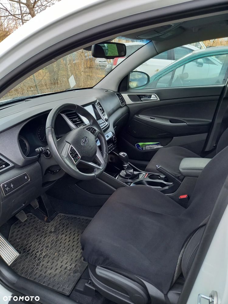 Hyundai Tucson 1.7 CRDI BlueDrive Style 2WD - 3