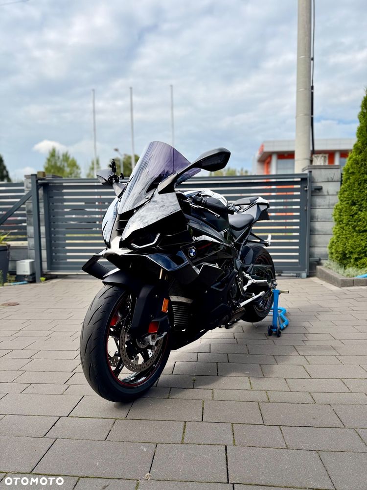 BMW S - 1