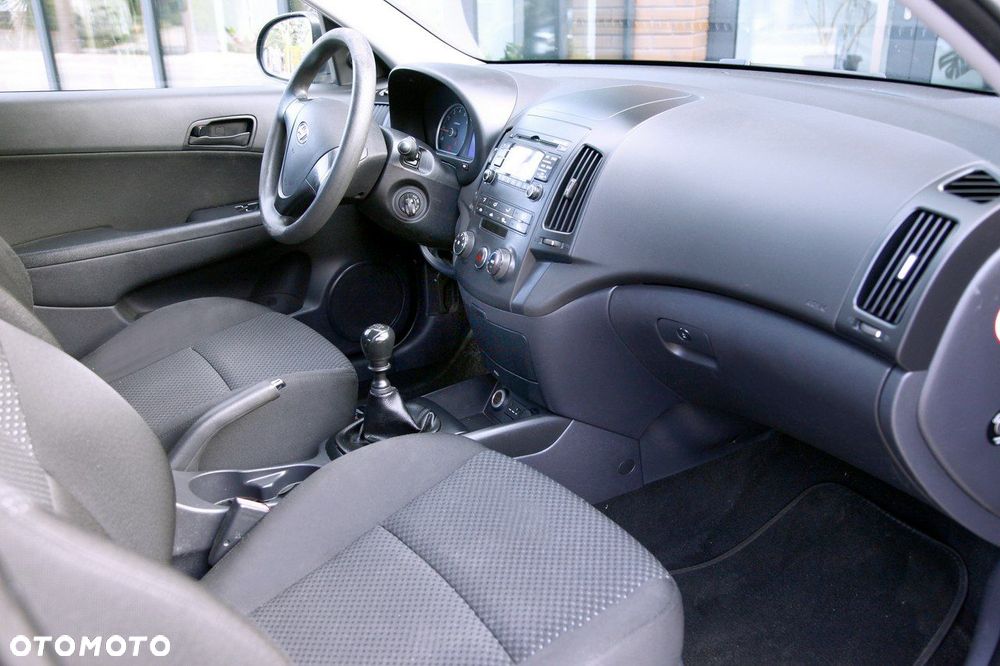 Hyundai i30 1.4 Comfort - 12