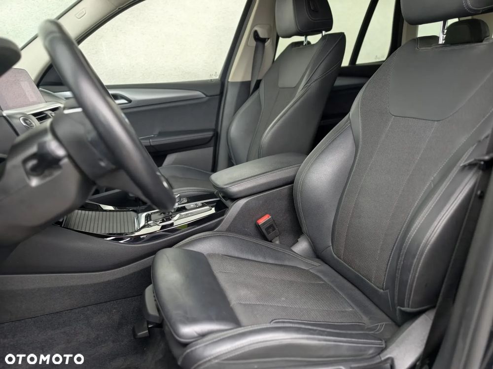 BMW X3 xDrive20i Advantage - 6