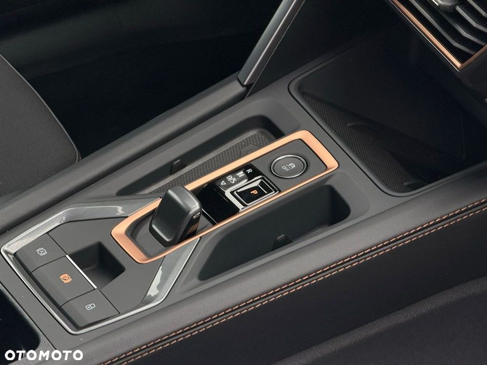 Cupra Leon 1.5 eTSI DSG - 24