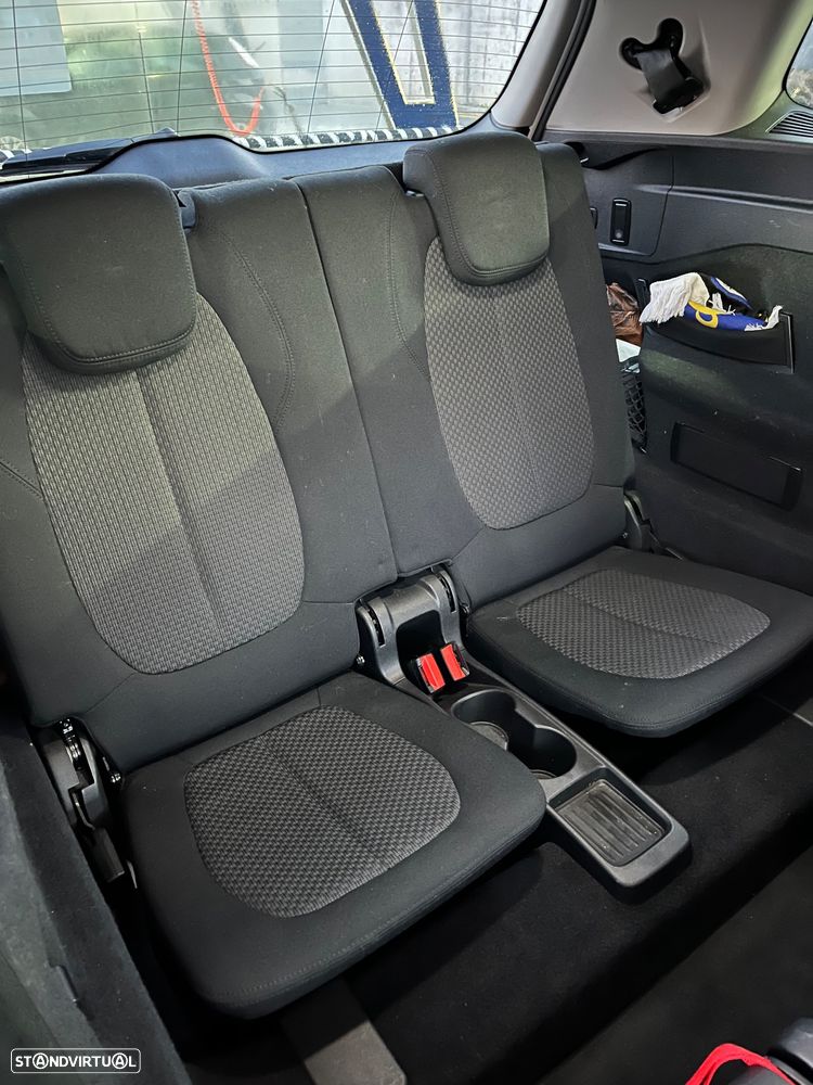 BMW 216 Gran Tourer d 7L - 17