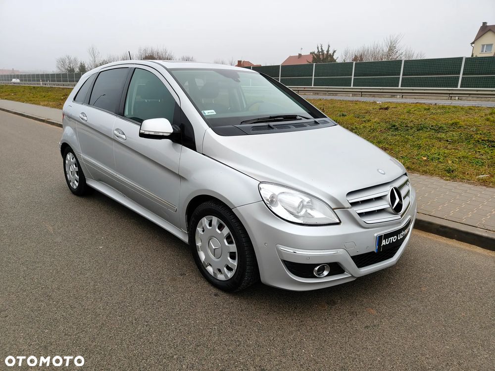 Mercedes-Benz Klasa B 180 CDI Special Edition - 22