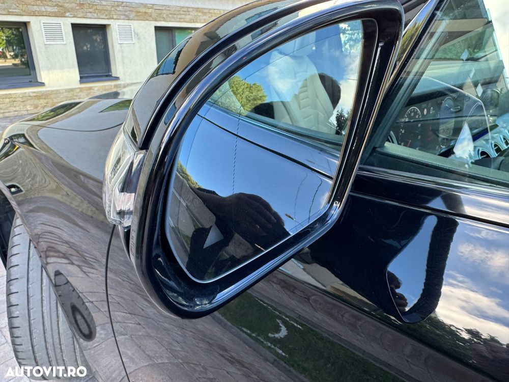 Mercedes-Benz E 220 d 4Matic 9G-TRONIC AMG Line - 13