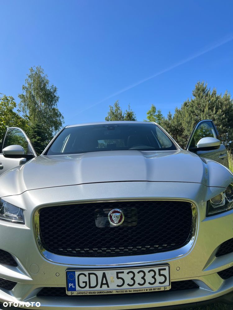 Jaguar F-Pace - 4
