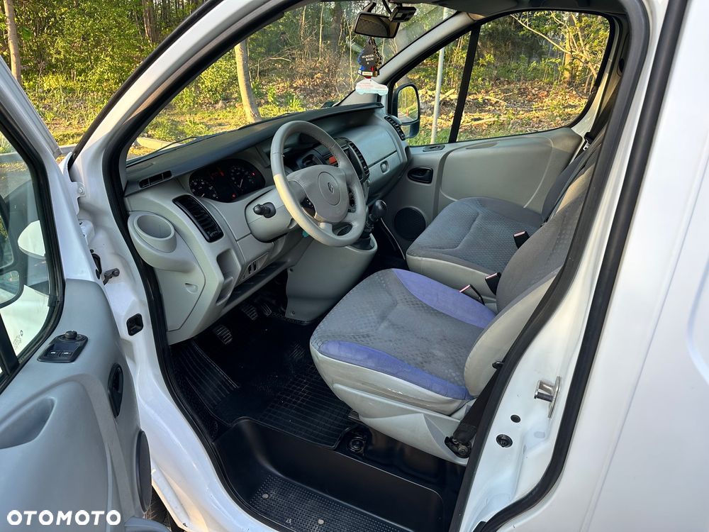 Renault Trafic - 10