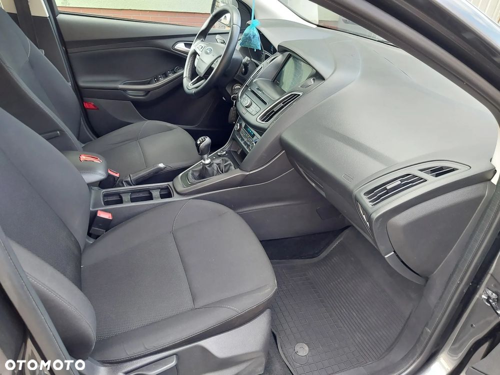 Ford Focus - 10