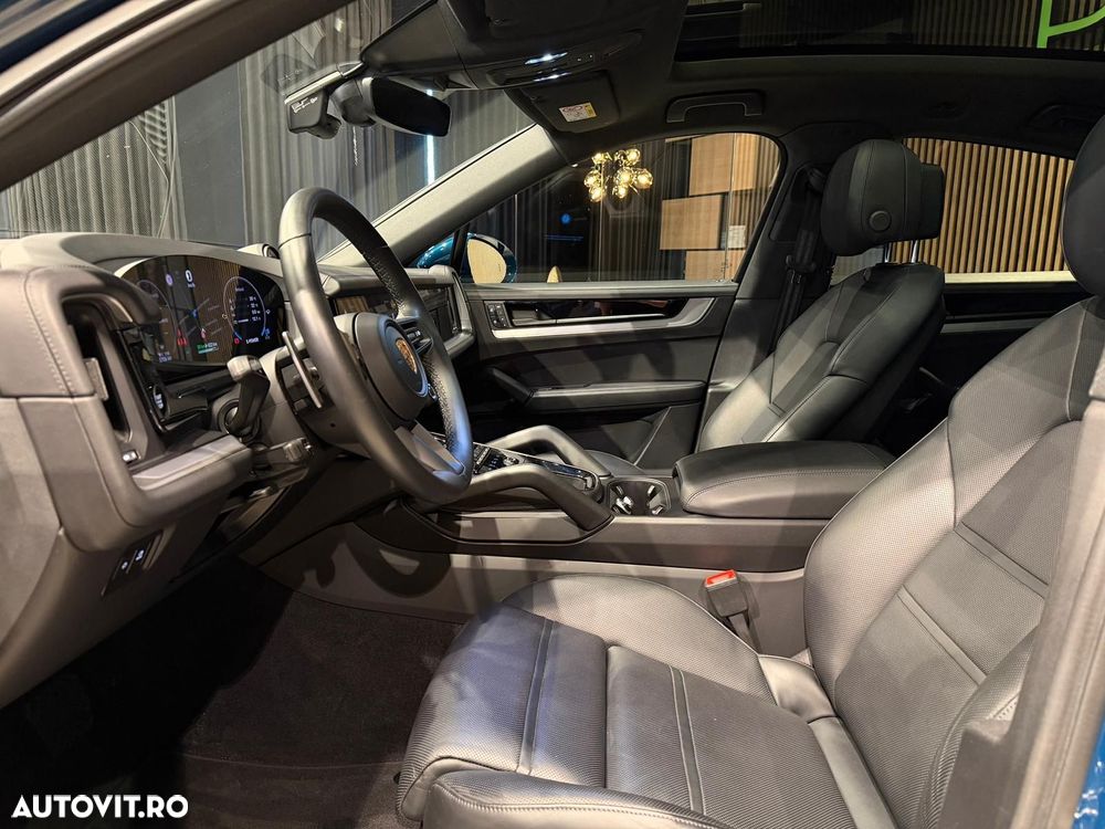 Porsche Cayenne Coupe E-Hybrid Black Edition - 30