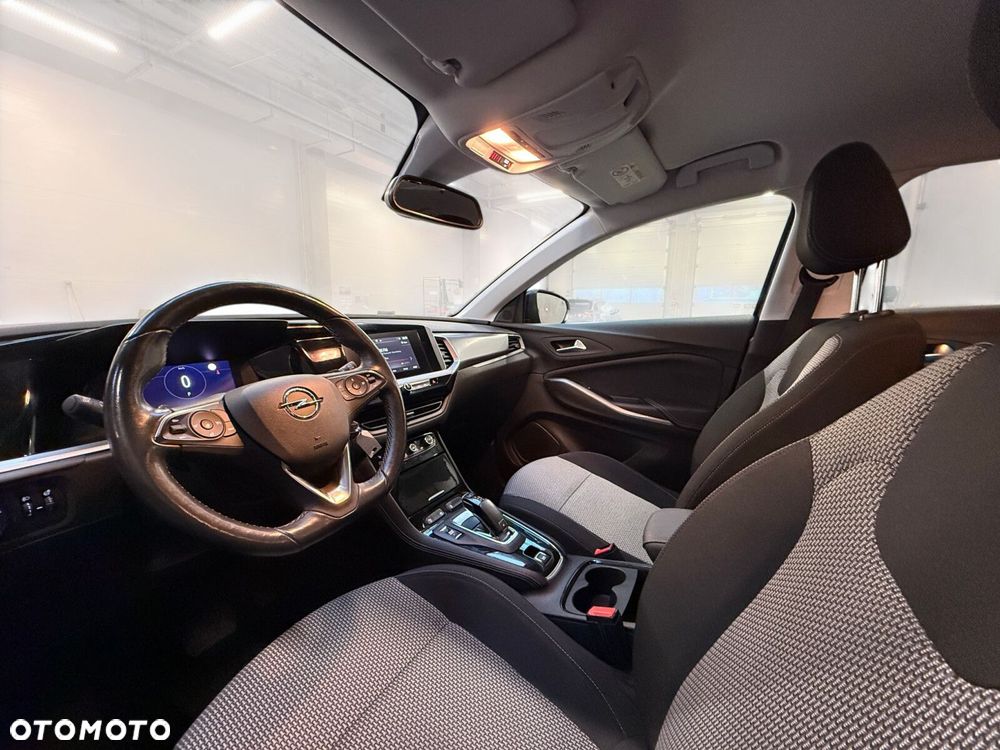 Opel Grandland 1.2 T Business Edition S&S - 18