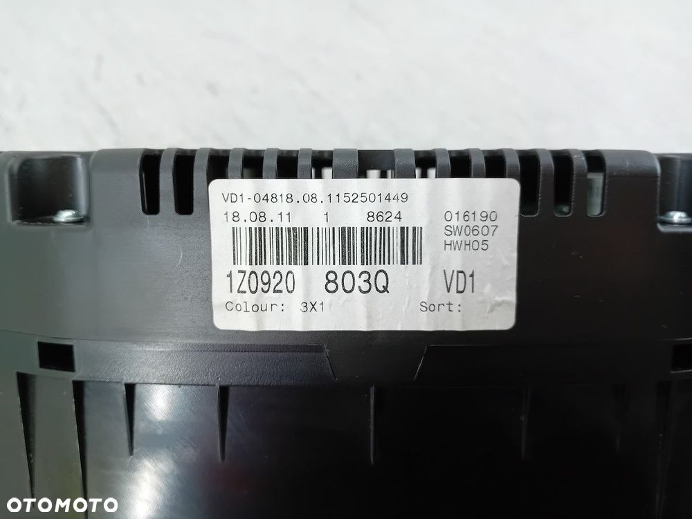 LICZNIK SKODA OCTAVIA II 1Z0920803Q 1.6 MPI - 9