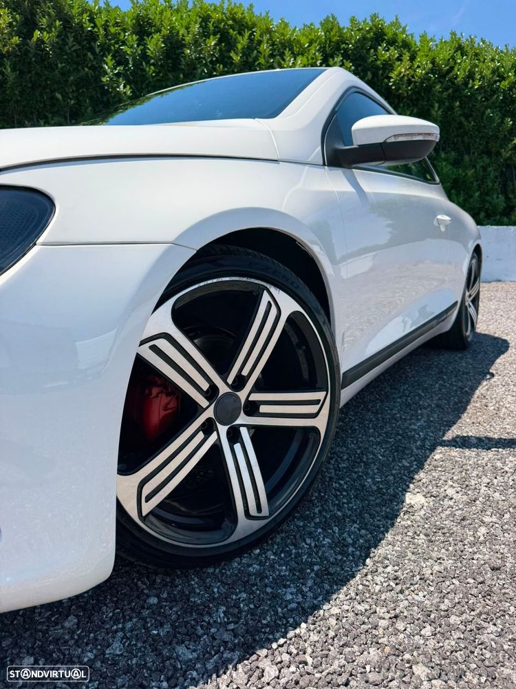 VW Scirocco 2.0 TDI Sport DSG - 17