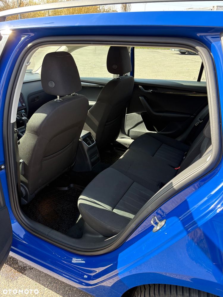 Skoda Octavia 2.0 TDI 4x4 Style DSG - 19