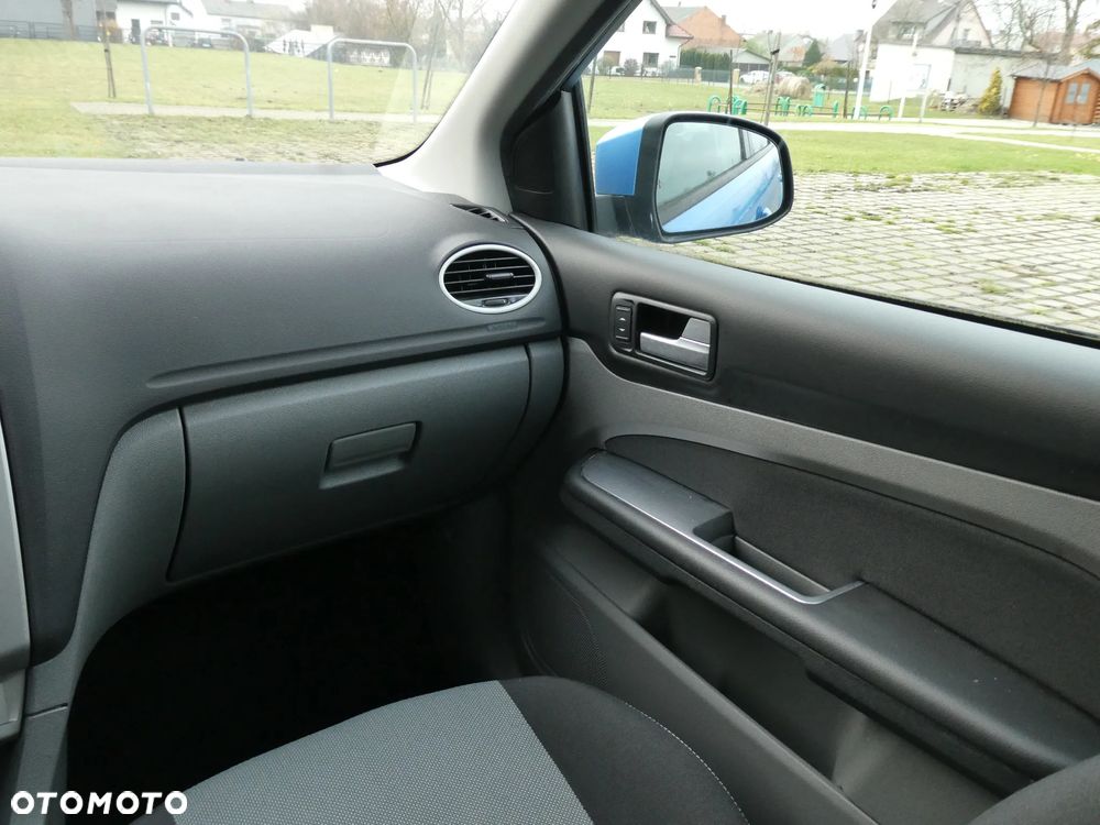 Ford Focus 2.0 16V Style+ - 20