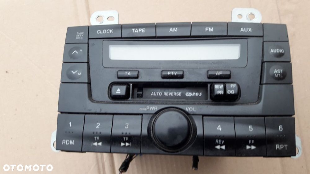 Mazda MPV 99-02 radio LC64669C0A - 1