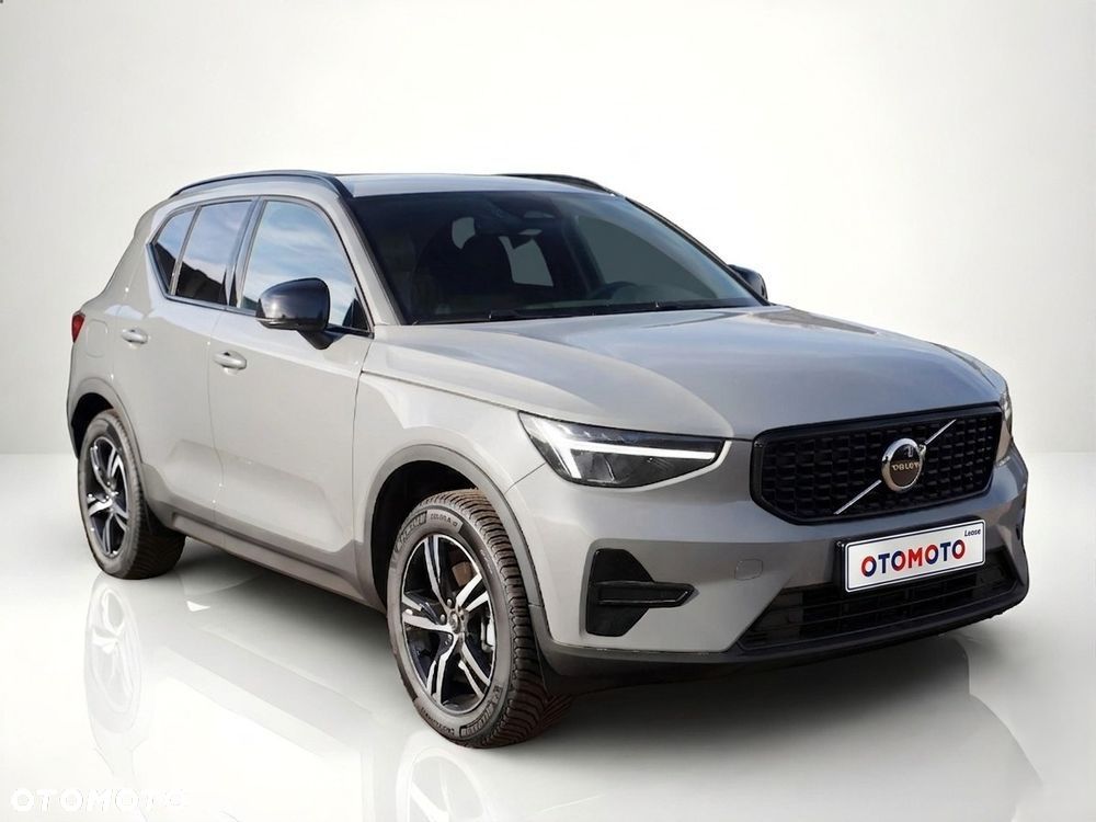 Volvo XC 40 B3 Plus Dark - 4