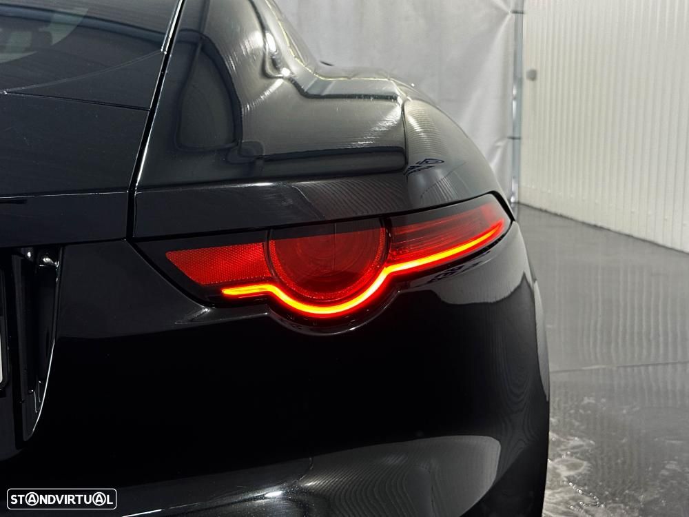 Jaguar F-Type P300 Aut. R-Dynamic Black - 45