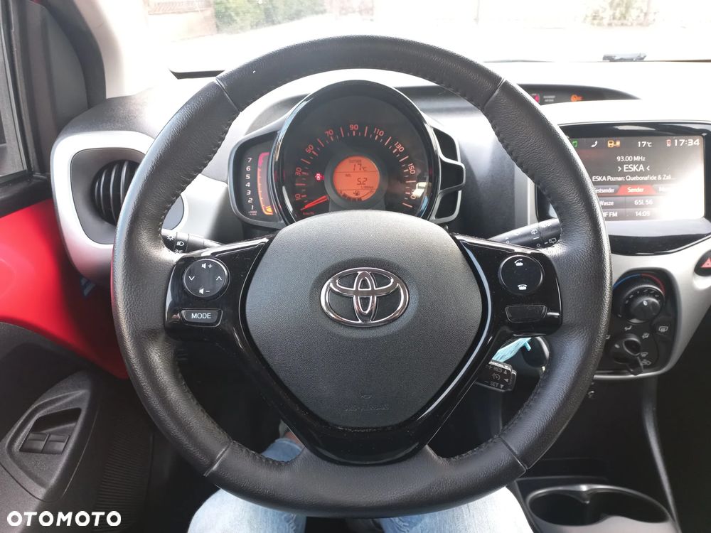 Toyota Aygo x-play - 21