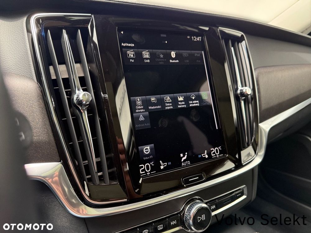 Volvo V90 Cross Country - 23