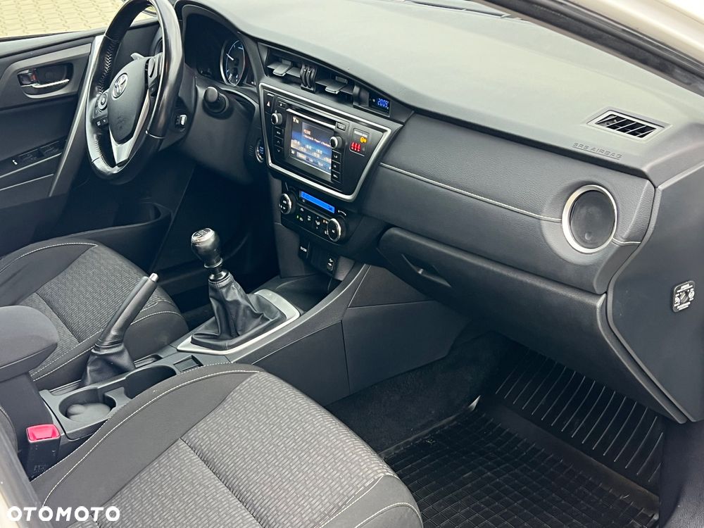 Toyota Auris 1.4 D-4D Life+ - 12