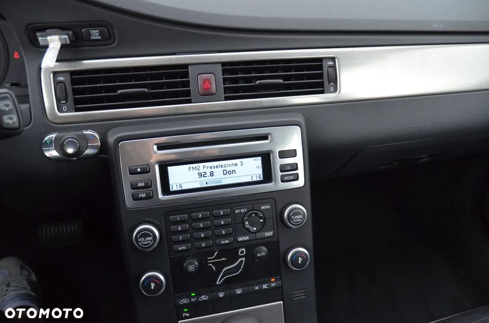 Volvo V70 2.4D Momentum - 19