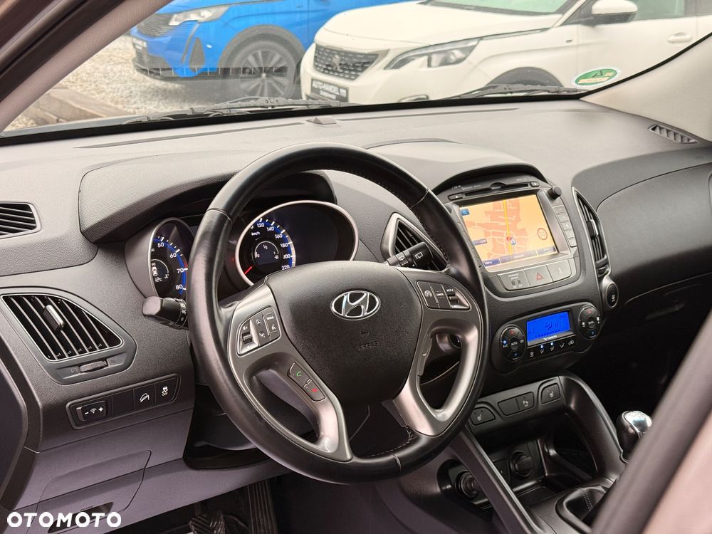 Hyundai ix35 1.6 2WD Fifa World Cup Edition - 17