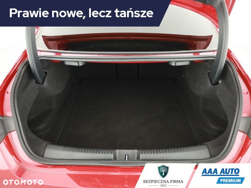 Mercedes-Benz CLA - 13