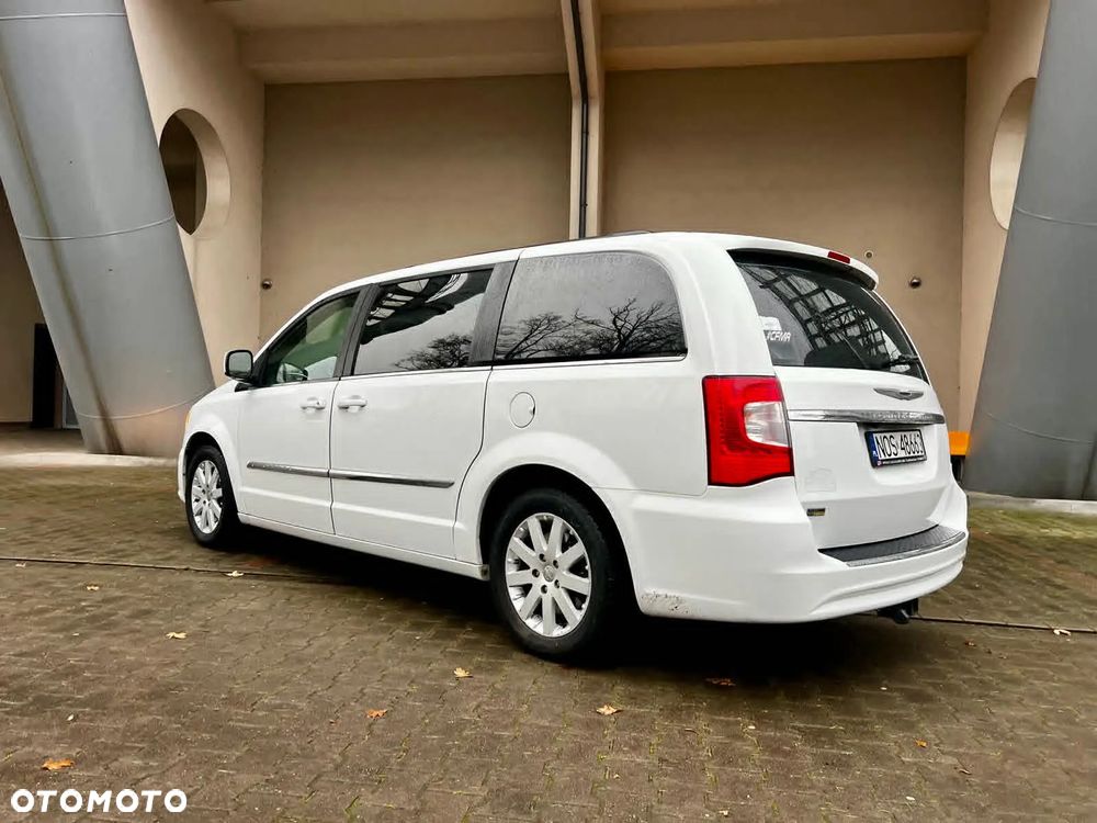 Chrysler Town & Country 3.6 Touring - 27