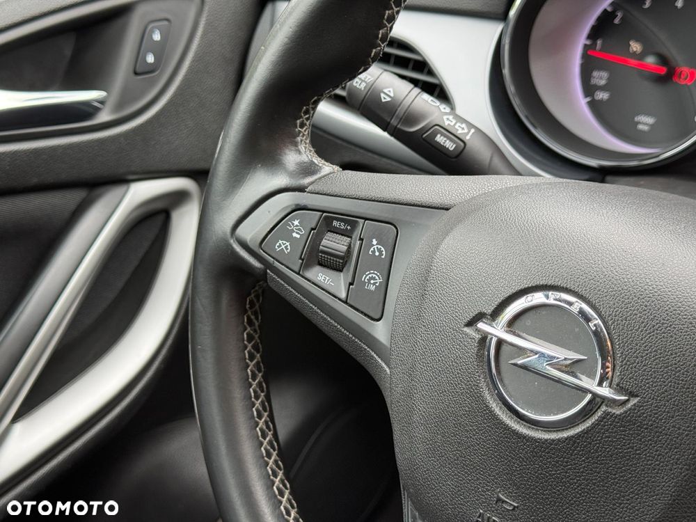 Opel Astra 1.4 T GPF Dynamic S&S - 24
