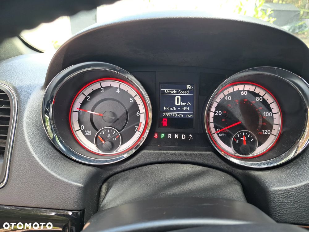 Dodge Grand Caravan 3.6 R/T - 10