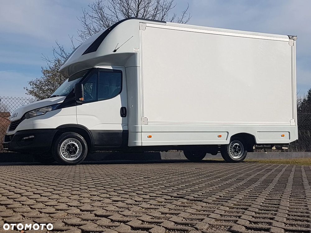 Iveco DAILY KONTENER NISKOPODŁOGOWY 4,43x2,23x2,42 SKLEP FOODTRUCK BAR KLIMA KONIOWÓZ KAMPER - 35