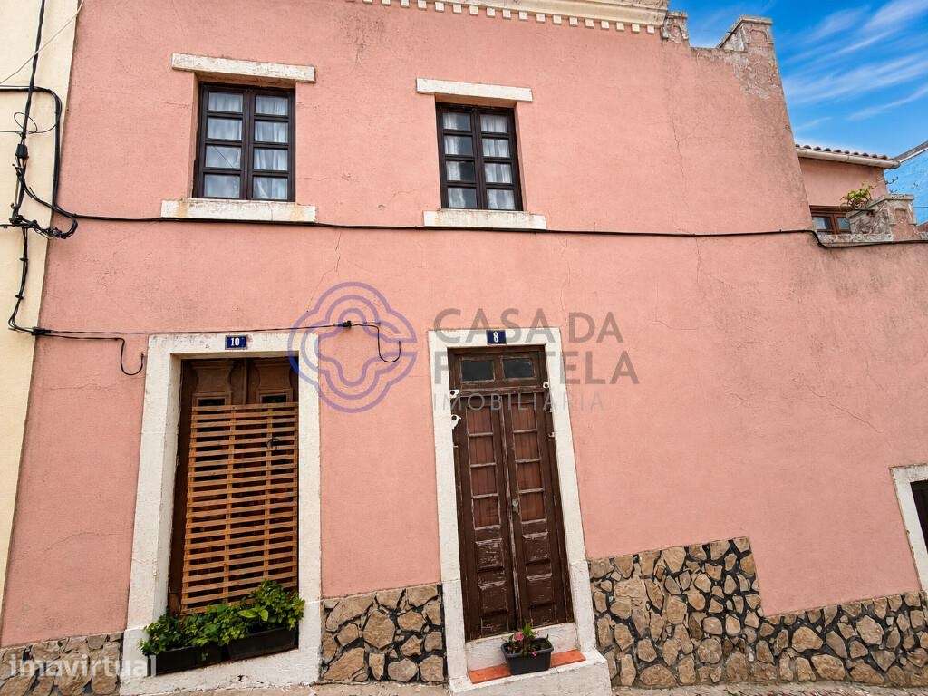 Prédio para recuperação total no centro histórico de São Martinho do P - Grande imagem: 3/10