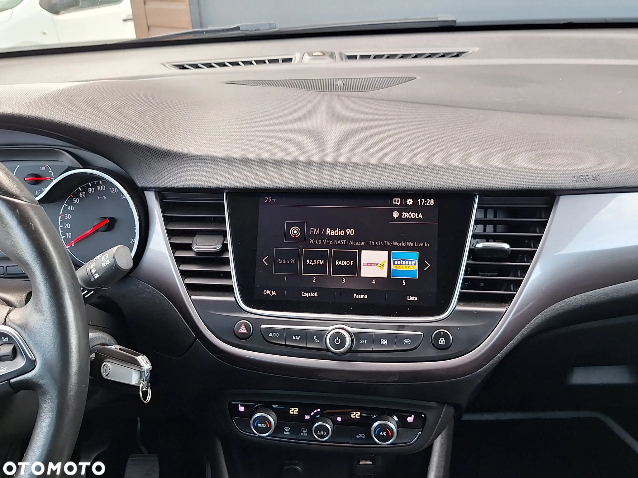 Opel Crossland X - 10